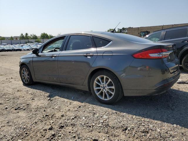 3FA6P0H71HR161207 - 2017 FORD FUSION SE GRAY photo 2