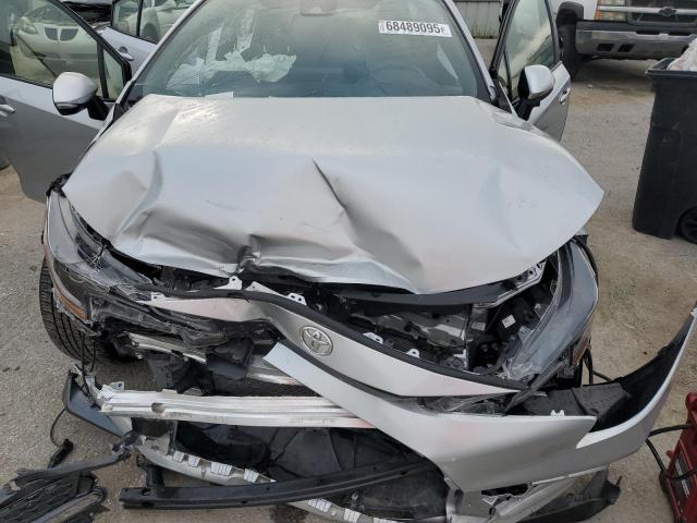 JTDS4MCE8N3507813 - 2022 TOYOTA COROLLA SE Gümüş foto 11