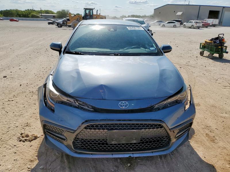 JTDS4MCE6MJ068671 - 2021 TOYOTA COROLLA SE SILVER photo 5