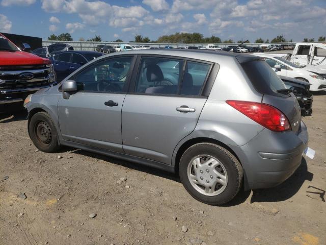 3N1BC13E97L438366 - 2007 NISSAN VERSA S SILVER photo 2