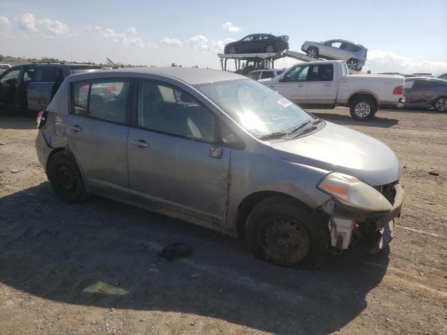 3N1BC13E97L438366 - 2007 NISSAN VERSA S SILVER photo 4