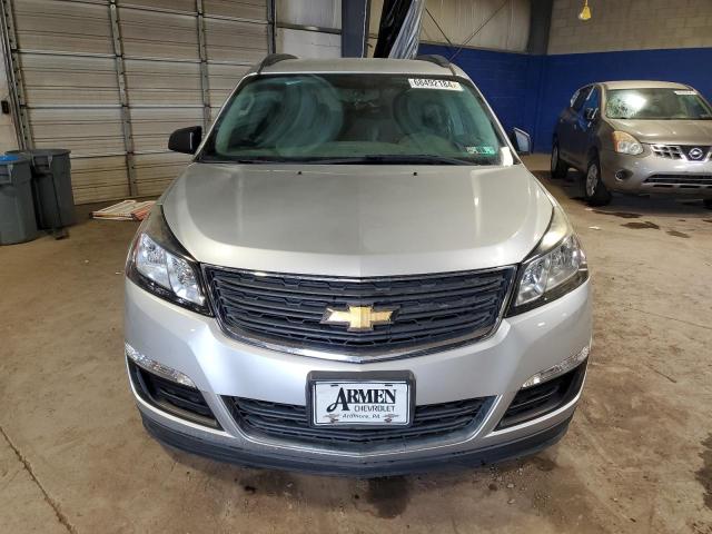 1GNKRFKD9HJ295789 - 2017 CHEVROLET TRAVERSE LS SILVER photo 5