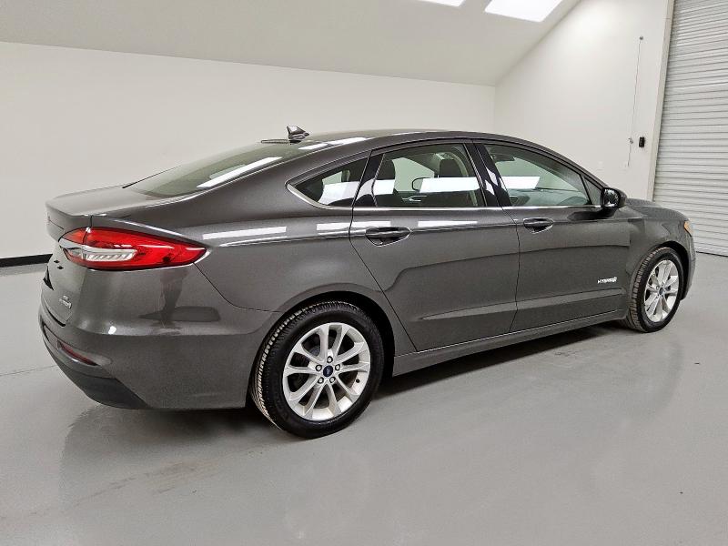 3FA6P0LU7KR234374 - 2019 FORD FUSION SE ნაცრისფერი ფოტო 3
