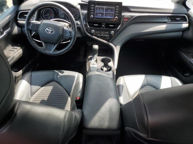 4T1G11AK7MU600736 - 2021 TOYOTA CAMRY SE BLACK photo 8