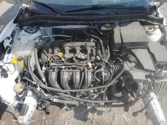JM1BL1L59C1679939 - 2012 MAZDA 3 S WHITE photo 11
