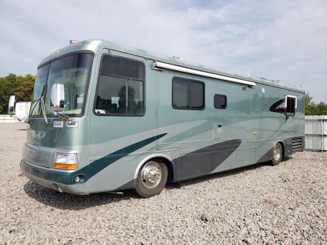 4VZCN8090YC033780 - 2000 SPARTAN MOTORS MOTORHOME 4VZ GREEN photo 2