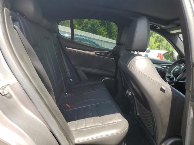 ZASFAKNN3J7B70831 - 2018 ALFA ROMEO STELVIO TI SPORT SILVER photo 11