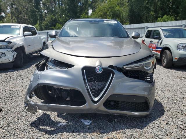 ZASFAKNN3J7B70831 - 2018 ALFA ROMEO STELVIO TI SPORT SILVER photo 5