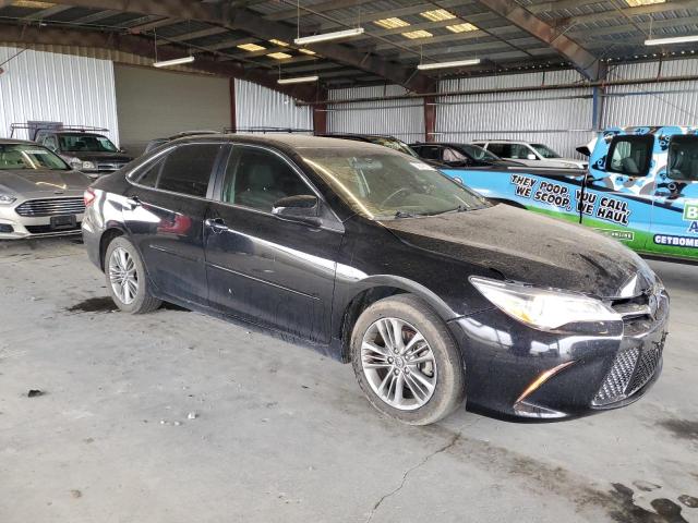 4T1BF1FK6HU614542 - 2017 TOYOTA CAMRY LE BLACK photo 4