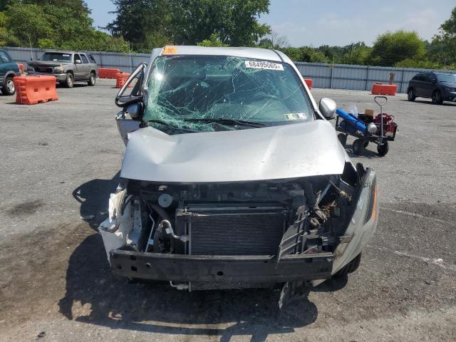 3N1CN7AP2JK436610 - 2018 NISSAN VERSA S SILVER photo 5