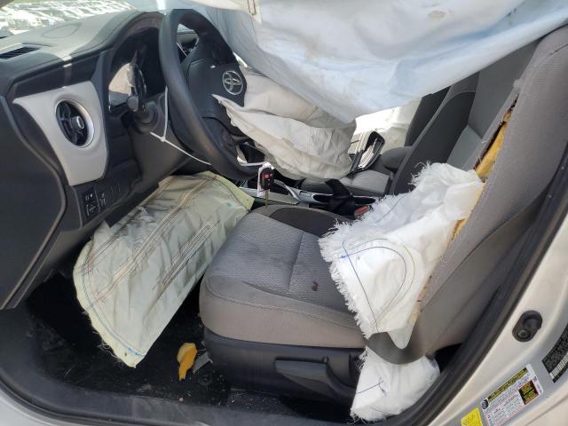 2T1BURHE9JC003777 - 2018 TOYOTA COROLLA L Серебристый фото 7