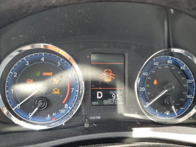 2T1BURHE9JC003777 - 2018 TOYOTA COROLLA L Серебристый фото 9