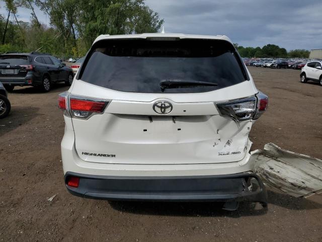 5TDJKRFH9GS235424 - 2016 TOYOTA HIGHLANDER XLE 白色 照片 6