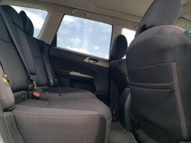 JF2SHBDCXBH782332 - 2011 SUBARU FORESTER 2.5X PREMIUM SILVER photo 10