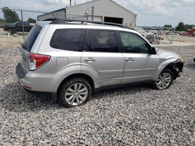 JF2SHBDCXBH782332 - 2011 SUBARU FORESTER 2.5X PREMIUM SILVER photo 3