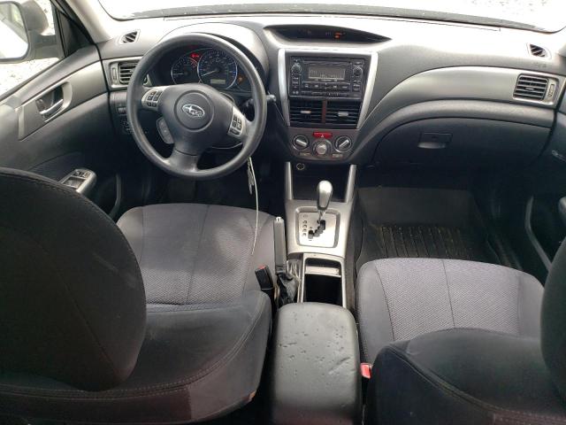 JF2SHBDCXBH782332 - 2011 SUBARU FORESTER 2.5X PREMIUM SILVER photo 8
