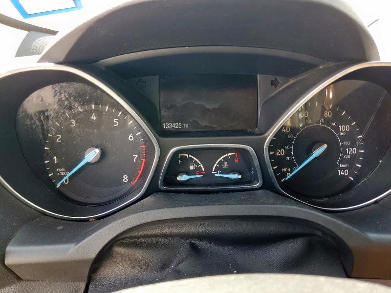 1FMCU9GD5JUB61450 - 2018 FORD ESCAPE SE Blanc photo 9