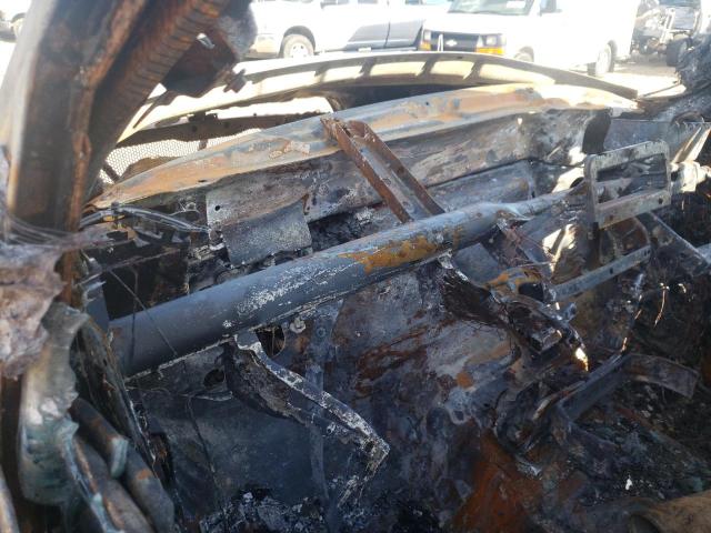 3C63RRLL8GG327384 - 2016 RAM 3500 SLT BURN photo 8