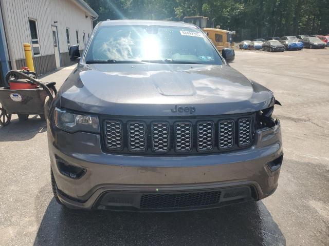 1C4RJFAG4HC958538 - 2017 JEEP GRAND CHER LAREDO GRAY photo 5