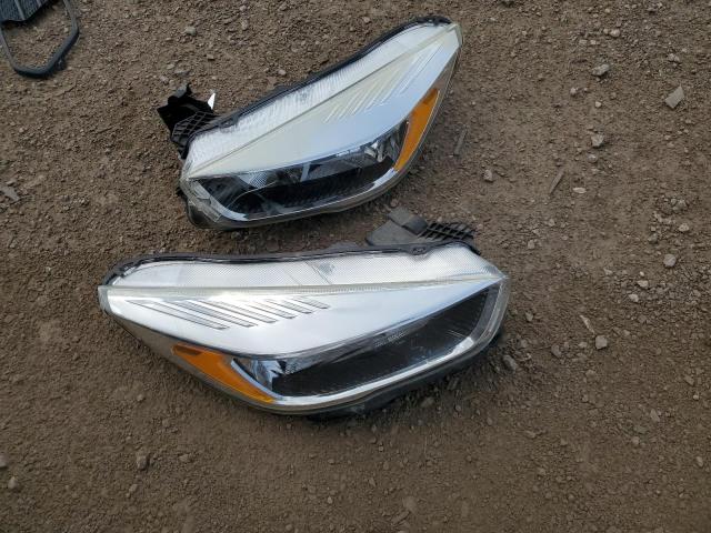 1FMCU0GD3JUA42727 - 2018 FORD ESCAPE SE Gris photo 12