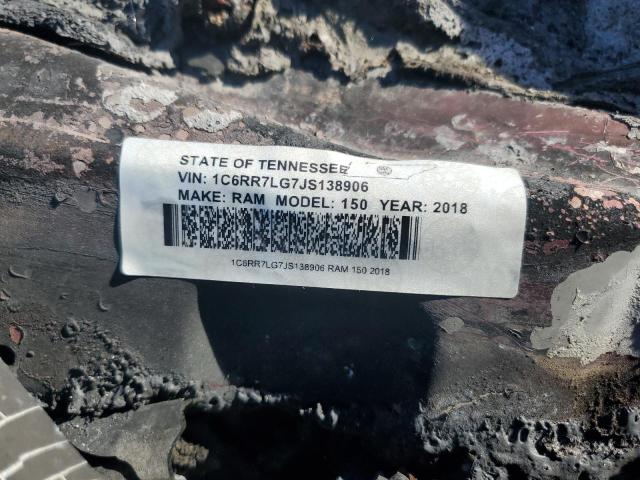 1C6RR7LG7JS138906 - 2018 RAM 1500 SLT Бордовый фото 12