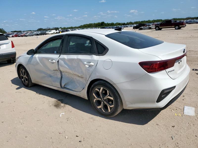 3KPF24AD1ME372294 - 2021 KIA FORTE FE WHITE photo 2