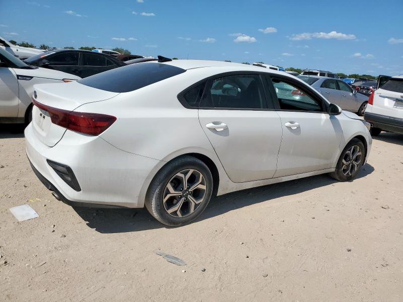 3KPF24AD1ME372294 - 2021 KIA FORTE FE WHITE photo 3