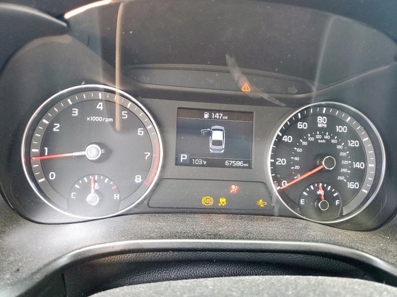 3KPF24AD1ME372294 - 2021 KIA FORTE FE WHITE photo 9