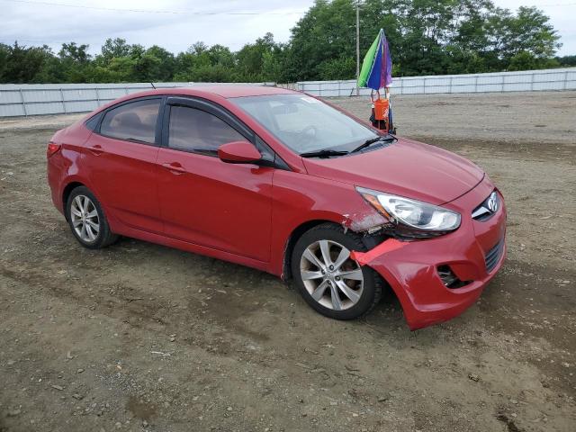 KMHCU4AEXDU276568 - 2013 HYUNDAI ACCENT GLS RED photo 4