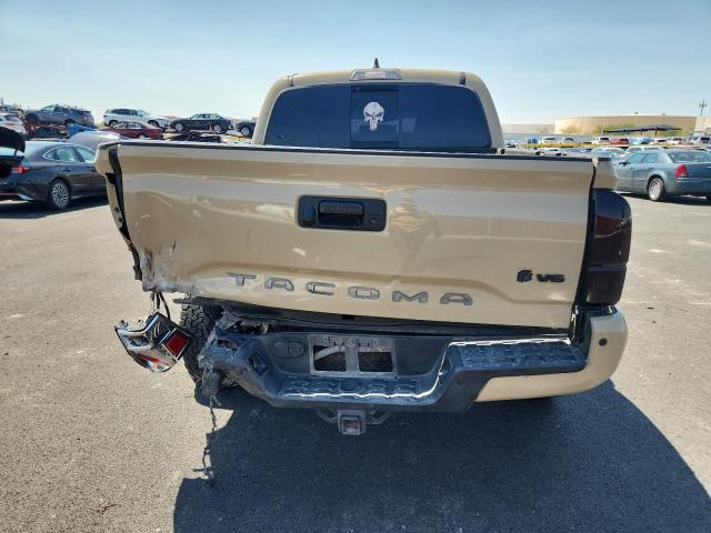 3TMAZ5CN9JM075258 - 2018 TOYOTA TACOMA DOUBLE CAB Brun photo 6