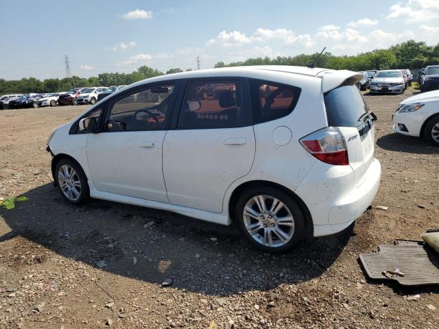 JHMGE8H41AC024974 - 2010 HONDA FIT SPORT WHITE photo 2