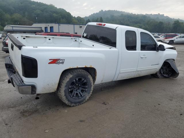 2GCEK39J691117676 - 2009 CHEVROLET SILVERADO K1500 LTZ WHITE photo 3