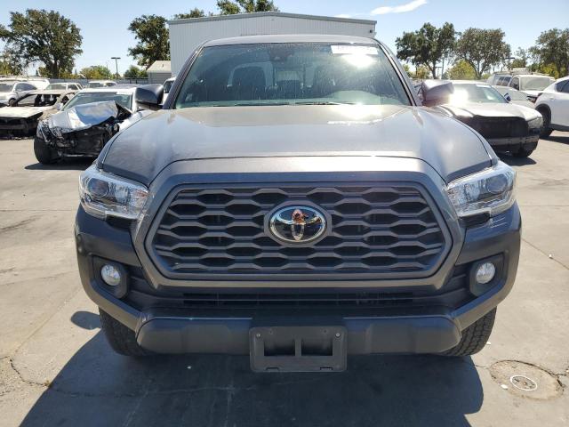 3TMCZ5AN9PM550976 - 2023 TOYOTA TACOMA DOUBLE CAB GRAY photo 5