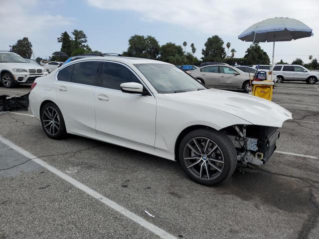 WBA5R1C5XKAJ99710 - 2019 BMW 330I WHITE photo 4