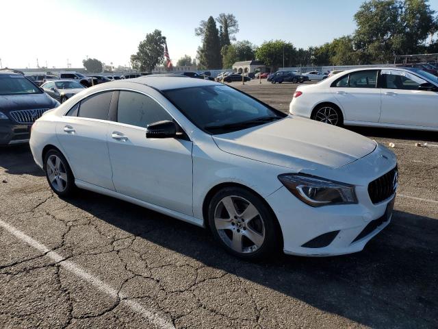 WDDSJ4EB5FN167673 - 2015 MERCEDES-BENZ CLA 250 Ақ фото 4