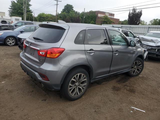 JA4AP4AUXKU016818 - 2019 MITSUBISHI OUTLANDER SE გრაფიტი ფოტო 3