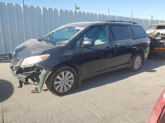 2012 TOYOTA SIENNA LE, null