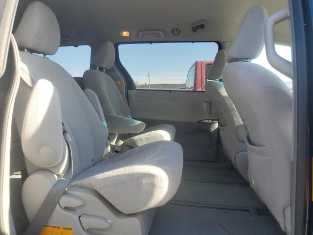 5TDJK3DC9CS034721 - 2012 TOYOTA SIENNA LE TEAL photo 11