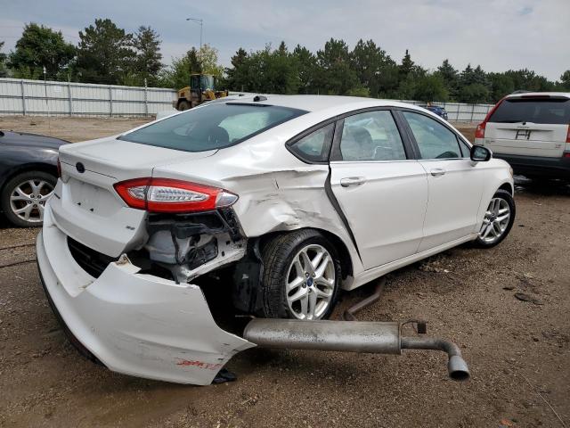 3FA6P0H7XDR357592 - 2013 FORD FUSION SE WHITE photo 3