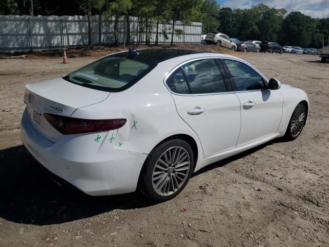 ZARFAEEN7H7537997 - 2017 ALFA ROMEO GIULIA TI Q4 WHITE photo 3