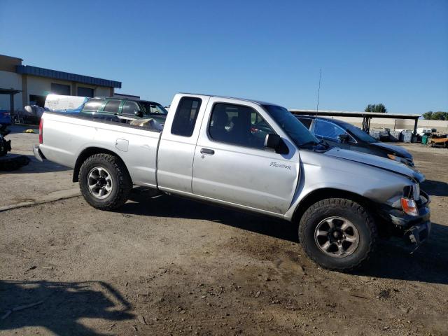 1N6DD26S3YC424256 - 2000 NISSAN FRONTIER KING CAB XE GRAY photo 4