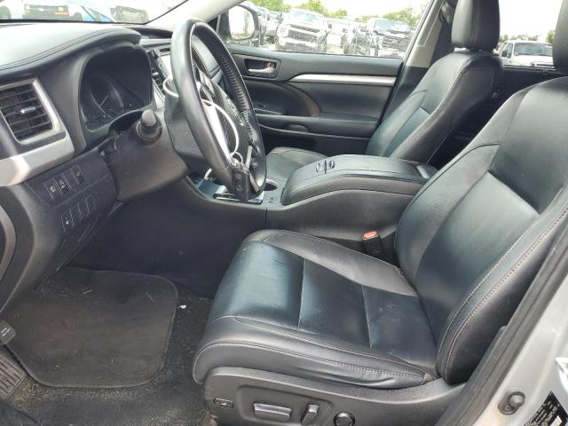 5TDKZRFH8KS558498 - 2019 TOYOTA HIGHLANDER SE 银色 照片 7
