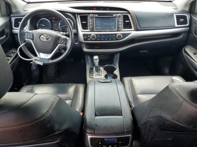 5TDKZRFH8KS558498 - 2019 TOYOTA HIGHLANDER SE 银色 照片 8