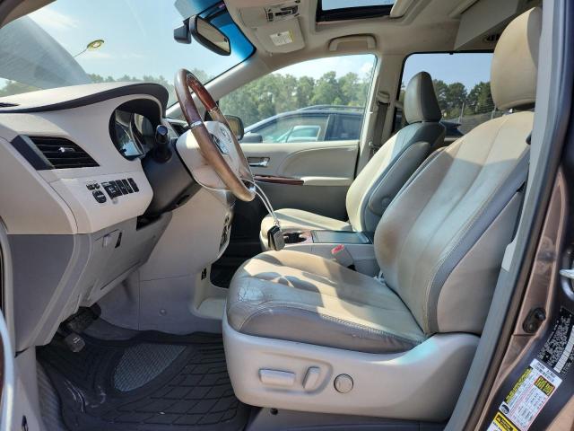 5TDYK3DC1DS361503 - 2013 TOYOTA SIENNA XLE GRAY photo 7