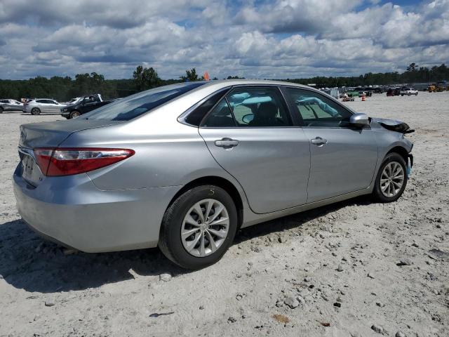 4T1BF1FK9HU348028 - 2017 TOYOTA CAMRY LE SILVER photo 3
