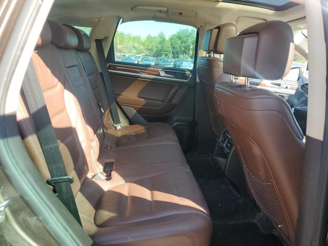 WVGEF9BP5ED010991 - 2014 VOLKSWAGEN TOUAREG V6 BROWN photo 11