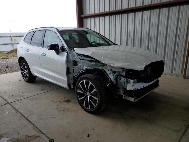 YV4L12RW4P1376120 - 2023 VOLVO XC60 PLUS WHITE photo 4