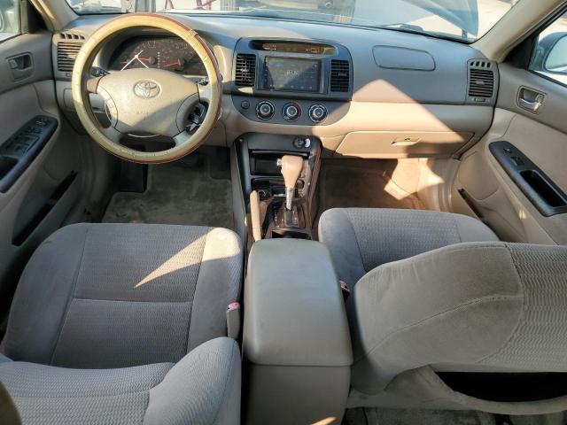 4T1BE32K55U070096 - 2005 TOYT CAMRY LE GREEN photo 8