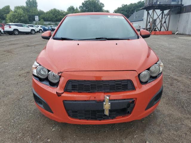 1G1JC5SH7D4207424 - 2013 CHEVROLET SONIC LT برتقالي صورة 5