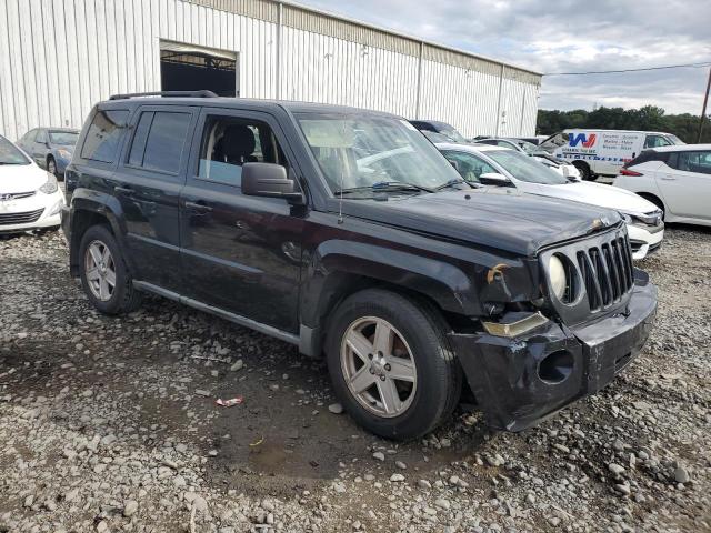 1J4NF2GB5AD572953 - 2010 JEEP PATRIOT SPORT BLACK photo 4